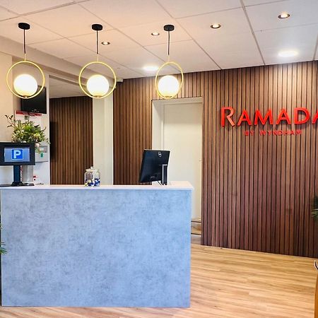 Golden Valley Ramada By Wyndham Cheltenham מראה חיצוני תמונה