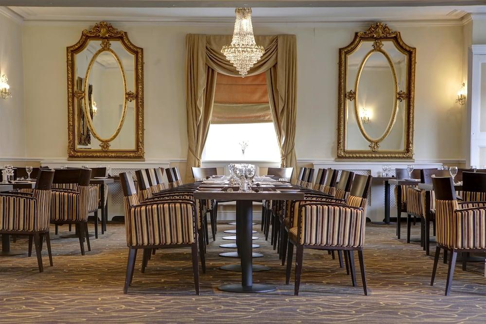 Golden Valley Ramada By Wyndham Cheltenham מראה חיצוני תמונה