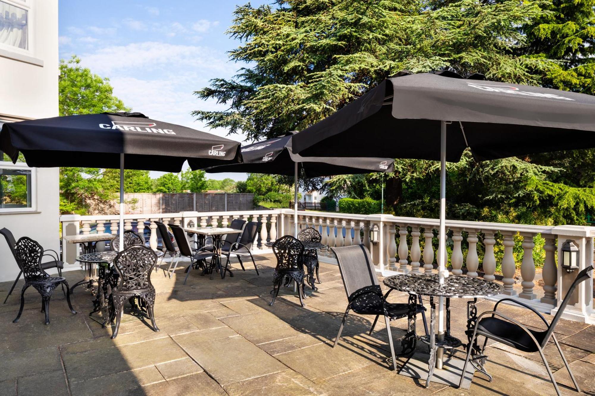 Golden Valley Ramada By Wyndham Cheltenham מראה חיצוני תמונה